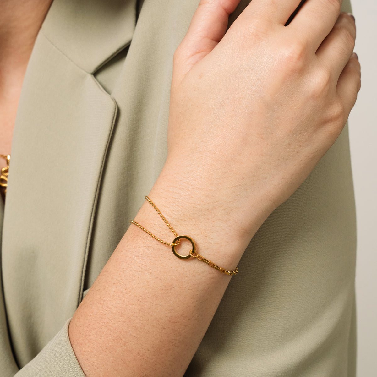 צמיד טניס מוזהב