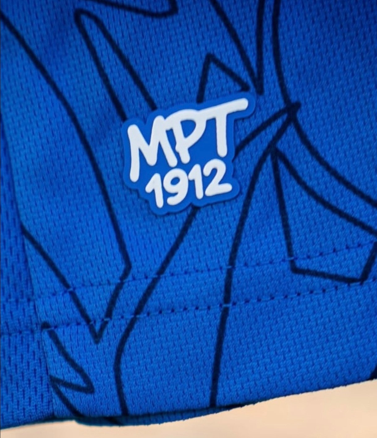 חולצת המשחק של מכבי פתח תקווה לעונת 2026/27